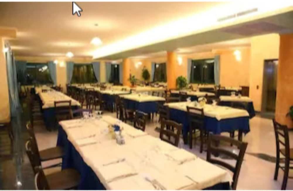 Hotel Baia Marina Orosei Extérieur photo