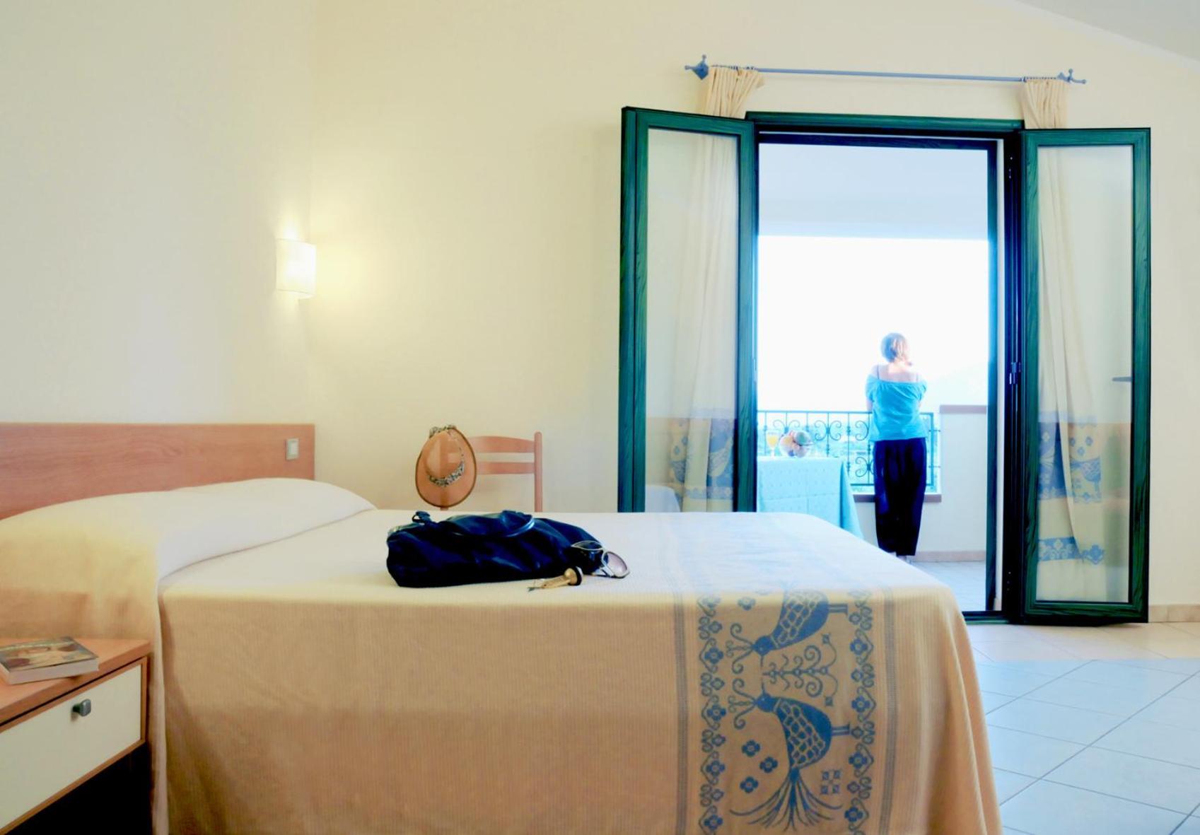 Hotel Baia Marina Orosei Extérieur photo