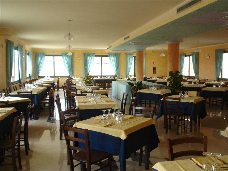 Hotel Baia Marina Orosei Extérieur photo