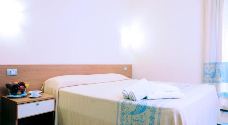 Hotel Baia Marina Orosei Extérieur photo