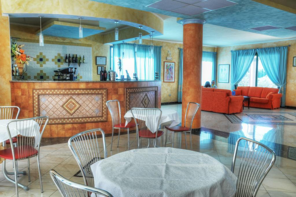 Hotel Baia Marina Orosei Extérieur photo